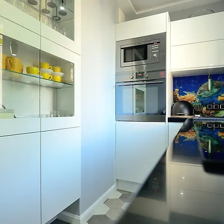 Victus Apartamenty, Tesla *